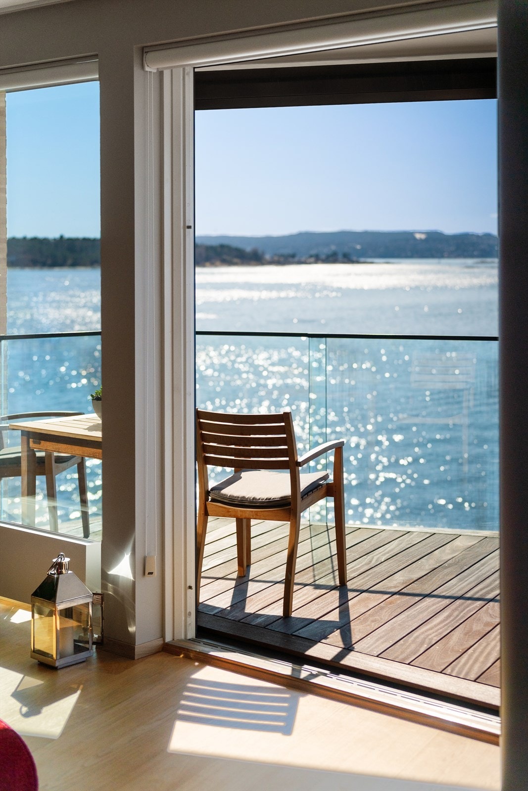 En sjelden og vakker kombinasjon av utsikt, solforhold og skjermet privatliv Galleribilde