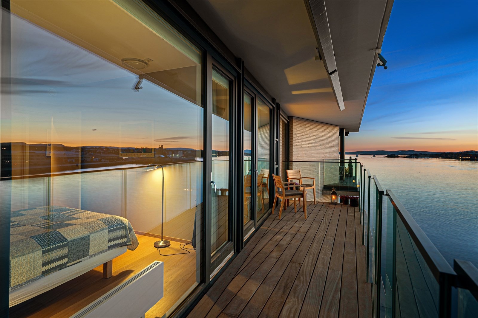 Terrassen mot vest Galleribilde