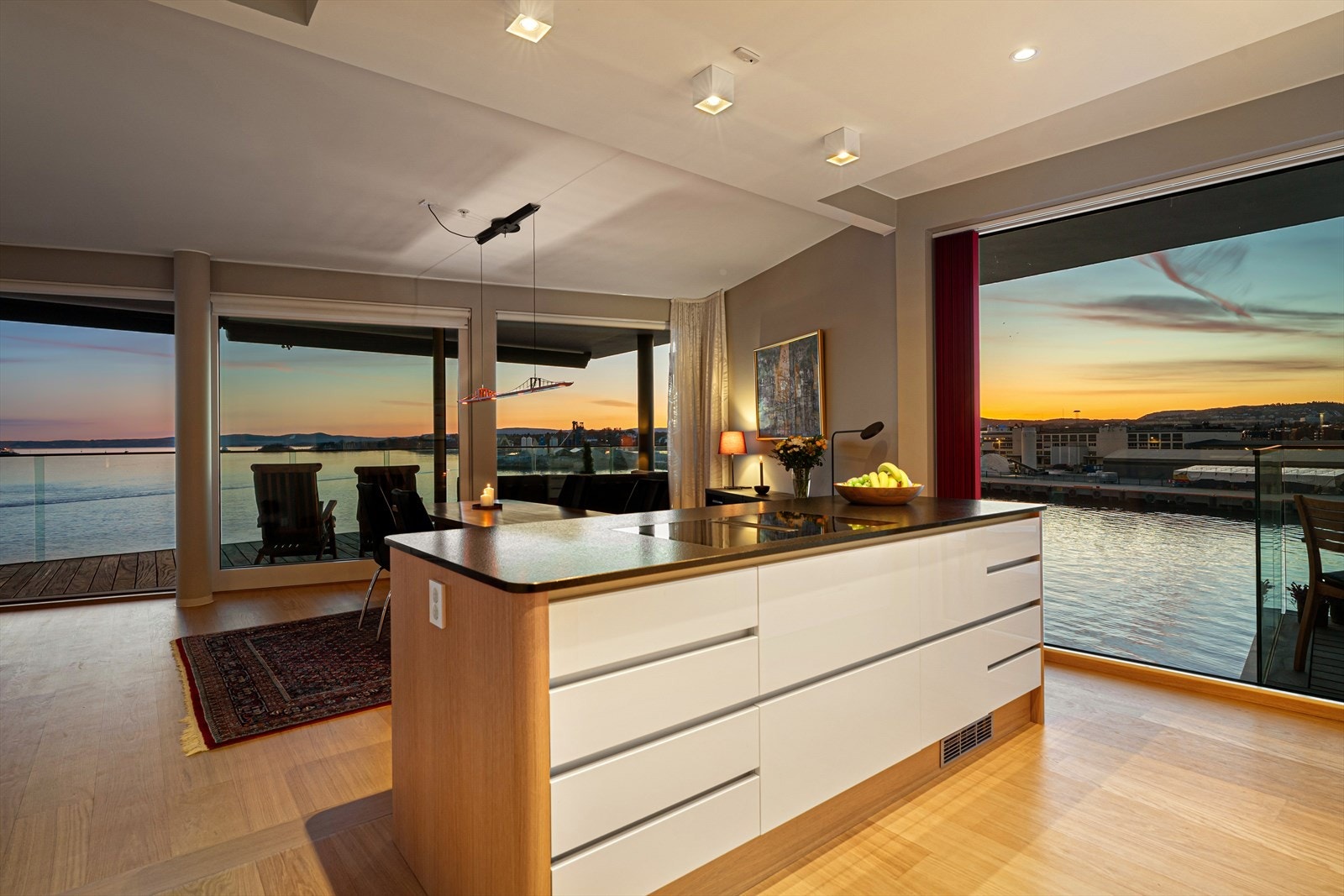 Kveldsstemning på kjøkkenet Galleribilde