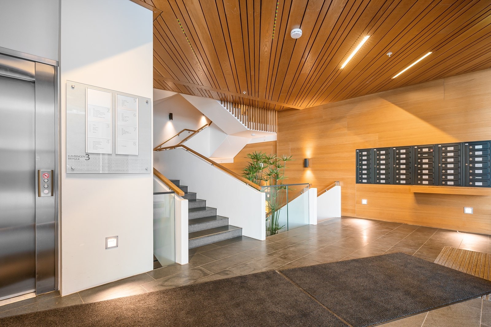 Pen og velholdt gang i Kavringen Brygge 3 Galleribilde