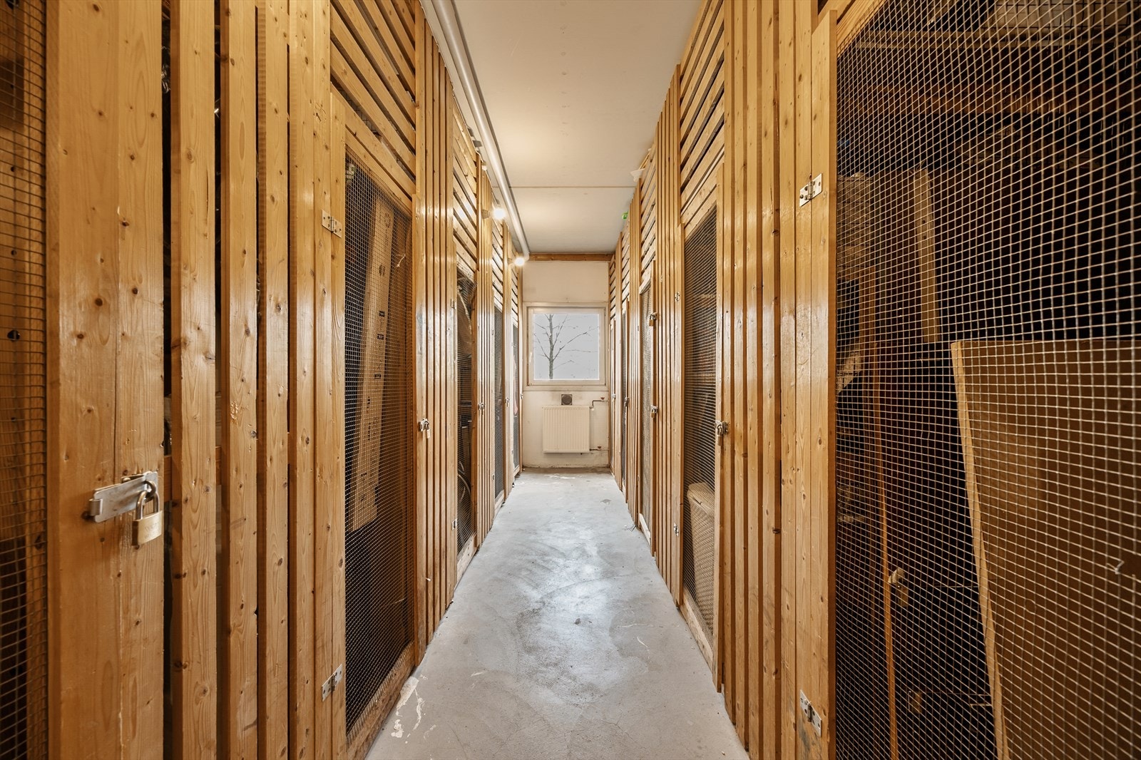 Ekstra lagringsplass i kjellerbod. Galleribilde