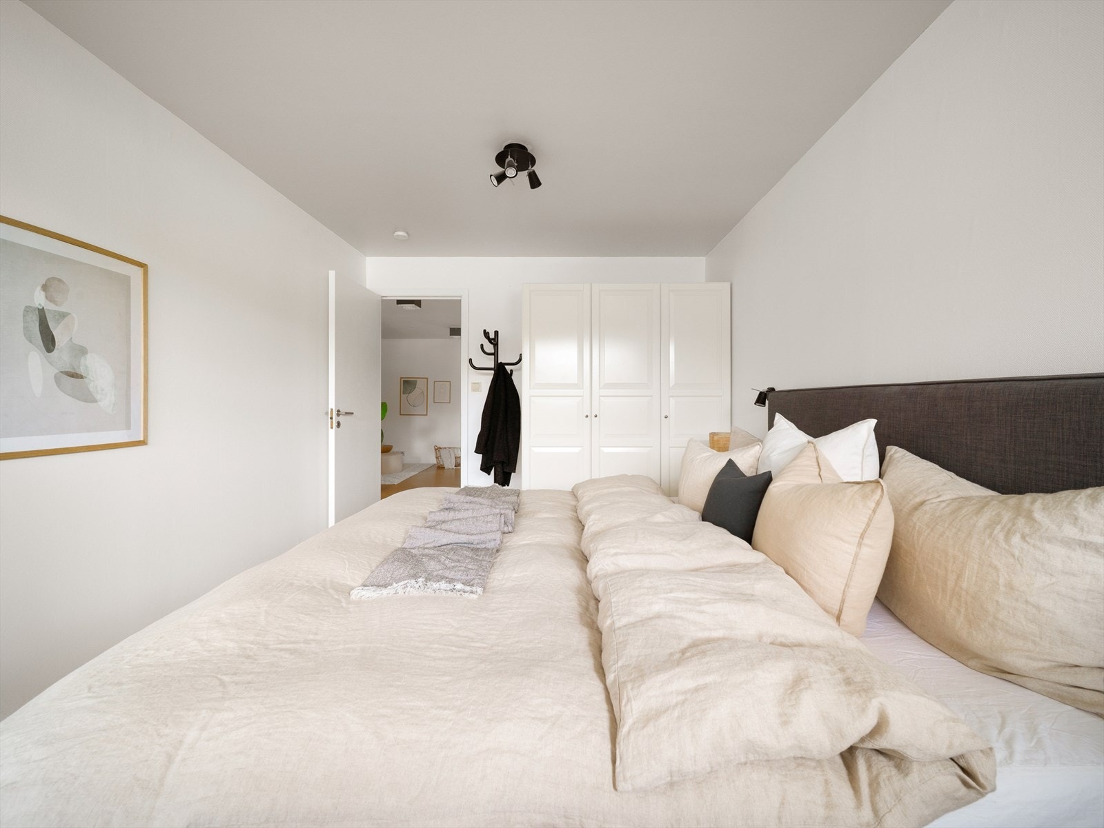 Garderobeskap på alle soverom Galleribilde