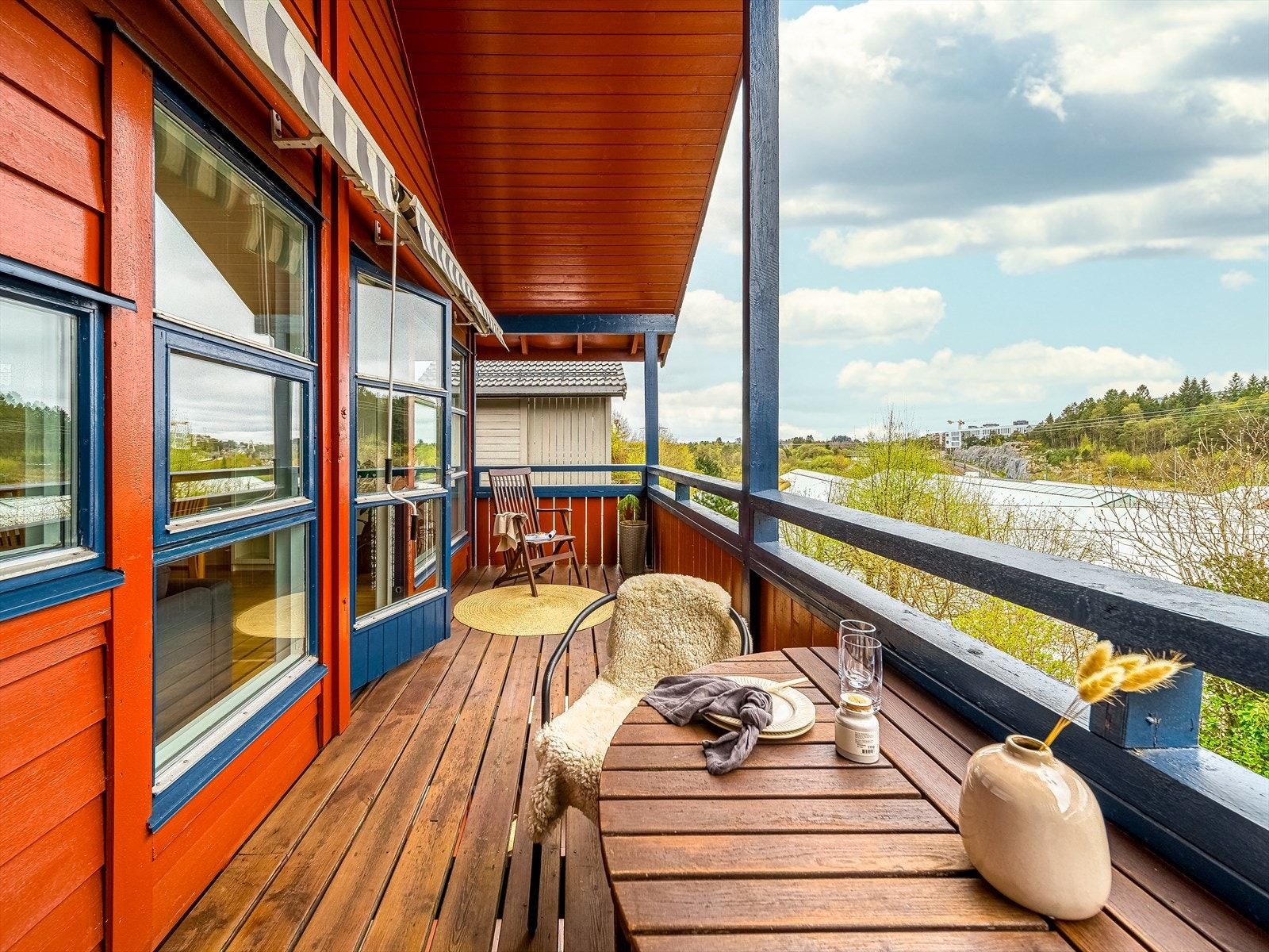 Boligen er en del av Dyrhovden Borettslag som består av 30 enheter Galleribilde