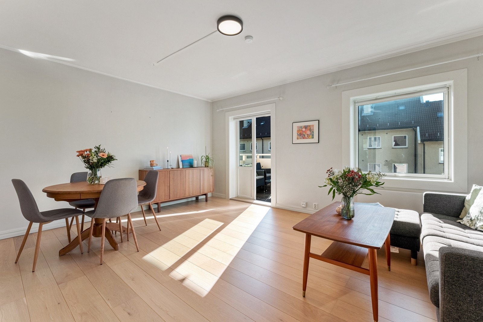 Leiligheten har en gjennomgående moderne standard og god romfølelse. Galleribilde