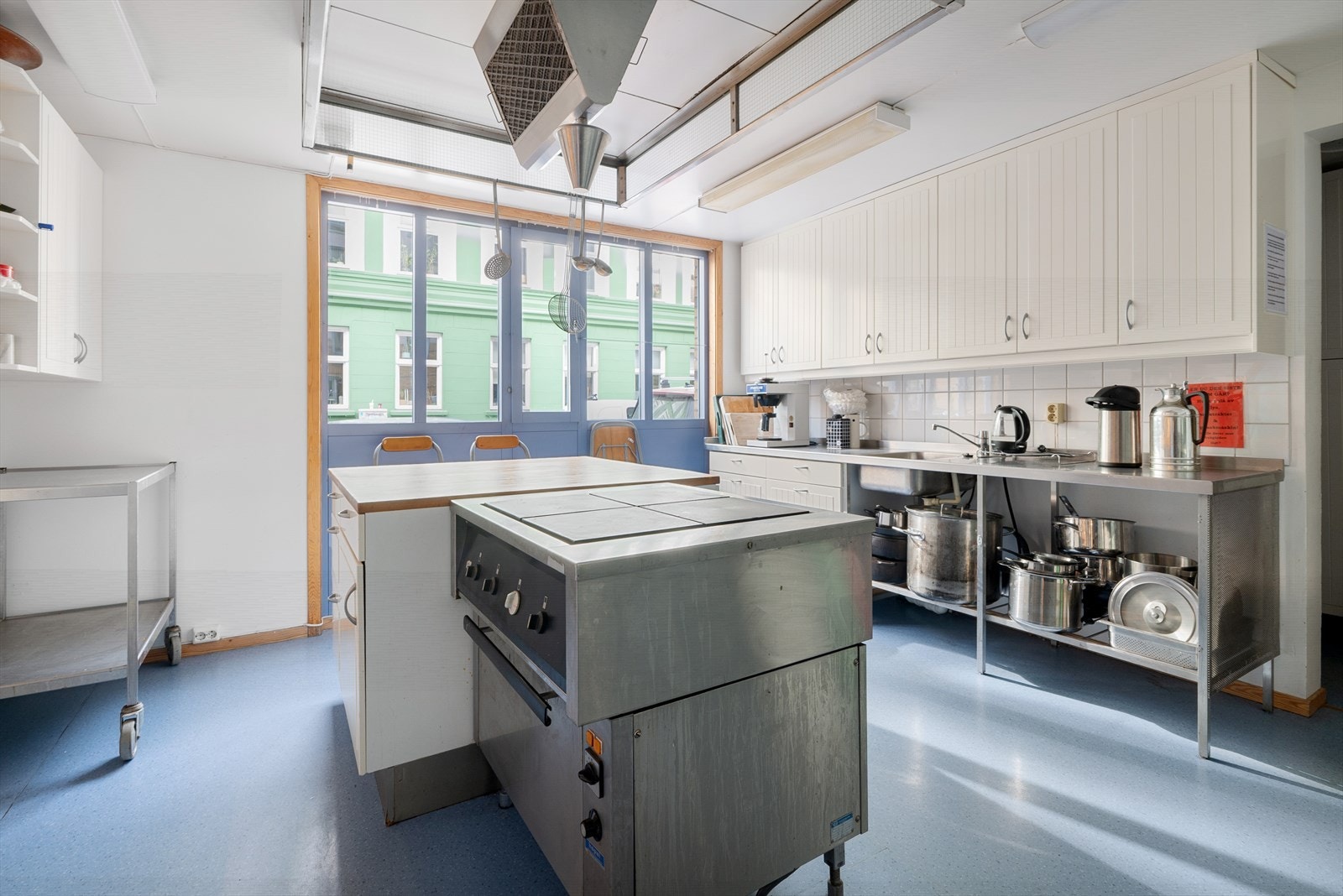 Tilgang til felles storkjøkken og det arrangeres også felles middager for de som ønsker. Galleribilde