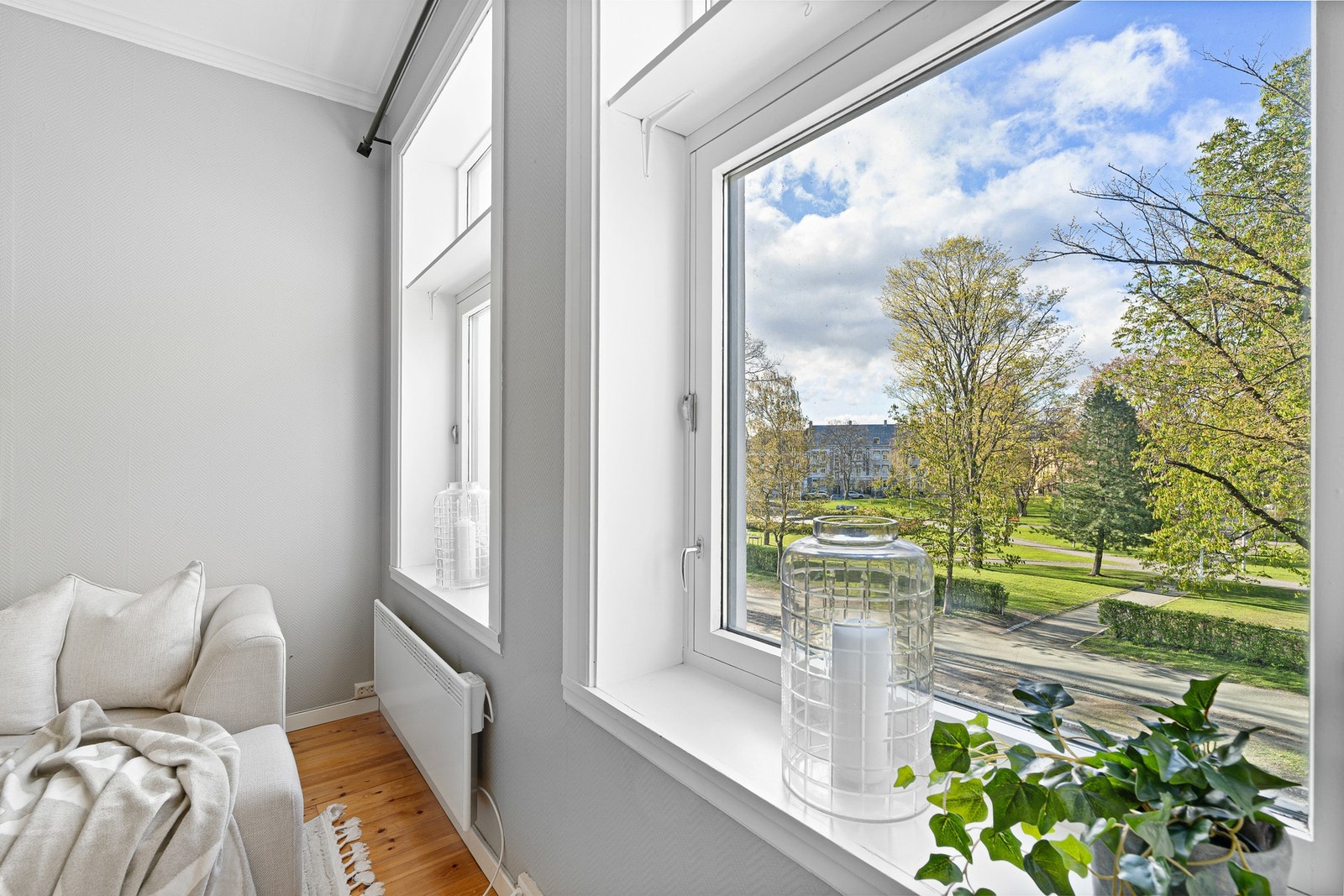 Svært lave felleskostnader. Disse betales kvartalsvis og utgjør ca. 2.338 kr pr mnd. Galleribilde