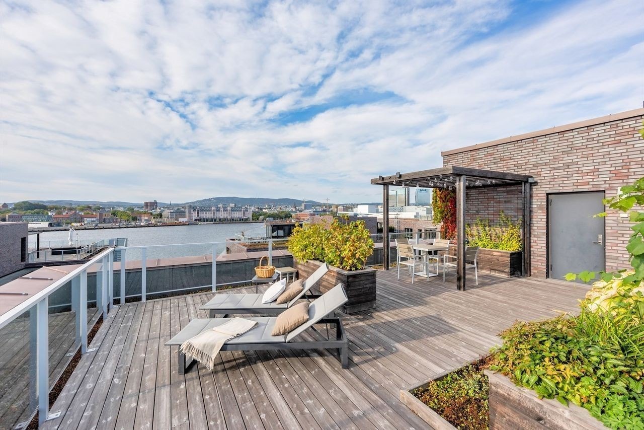 Tilgang til felles takterrasse med sitteplasser. Leiligheten er ledig fra 1.5 Galleribilde