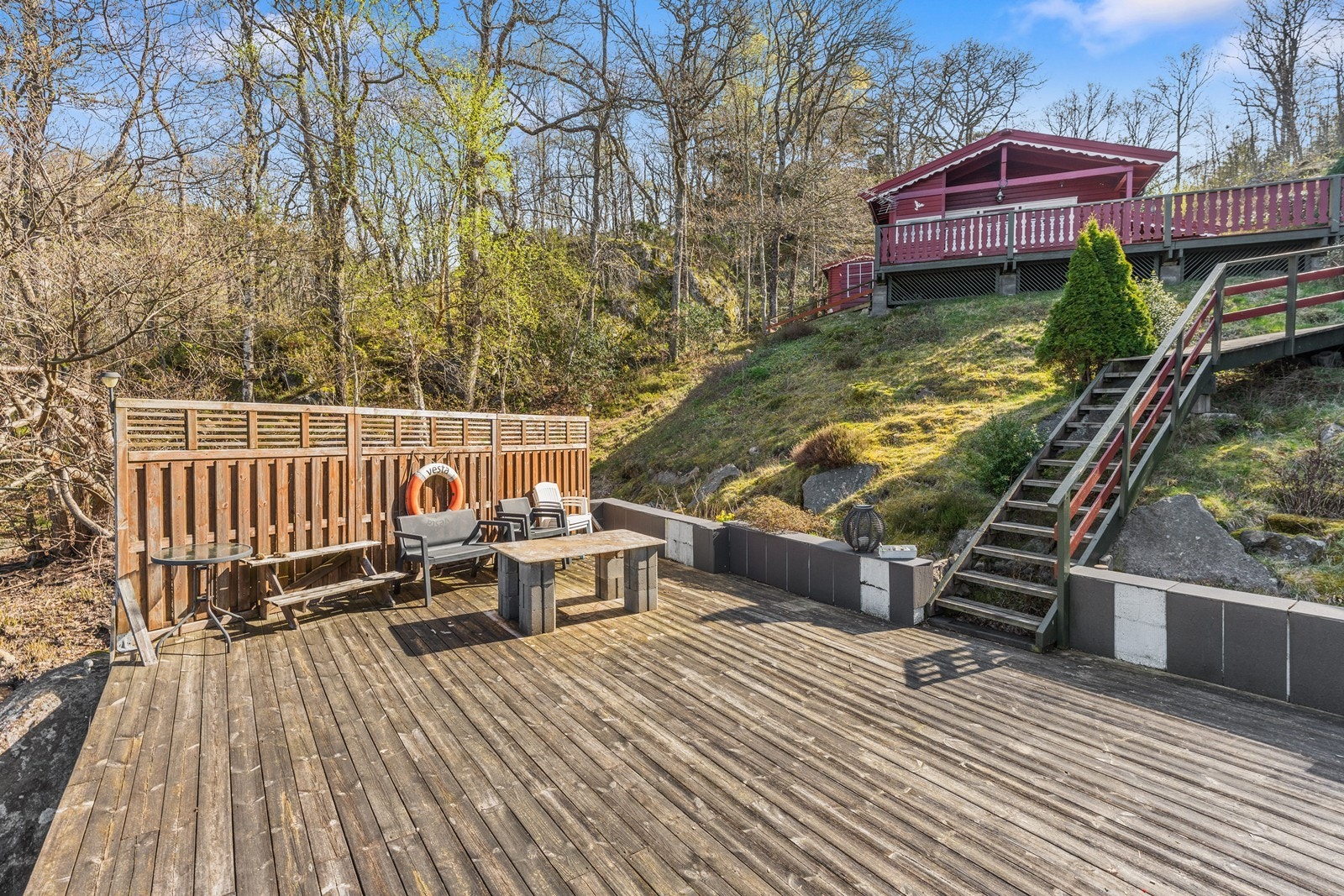 Egen brygge med kveldsol. Galleribilde