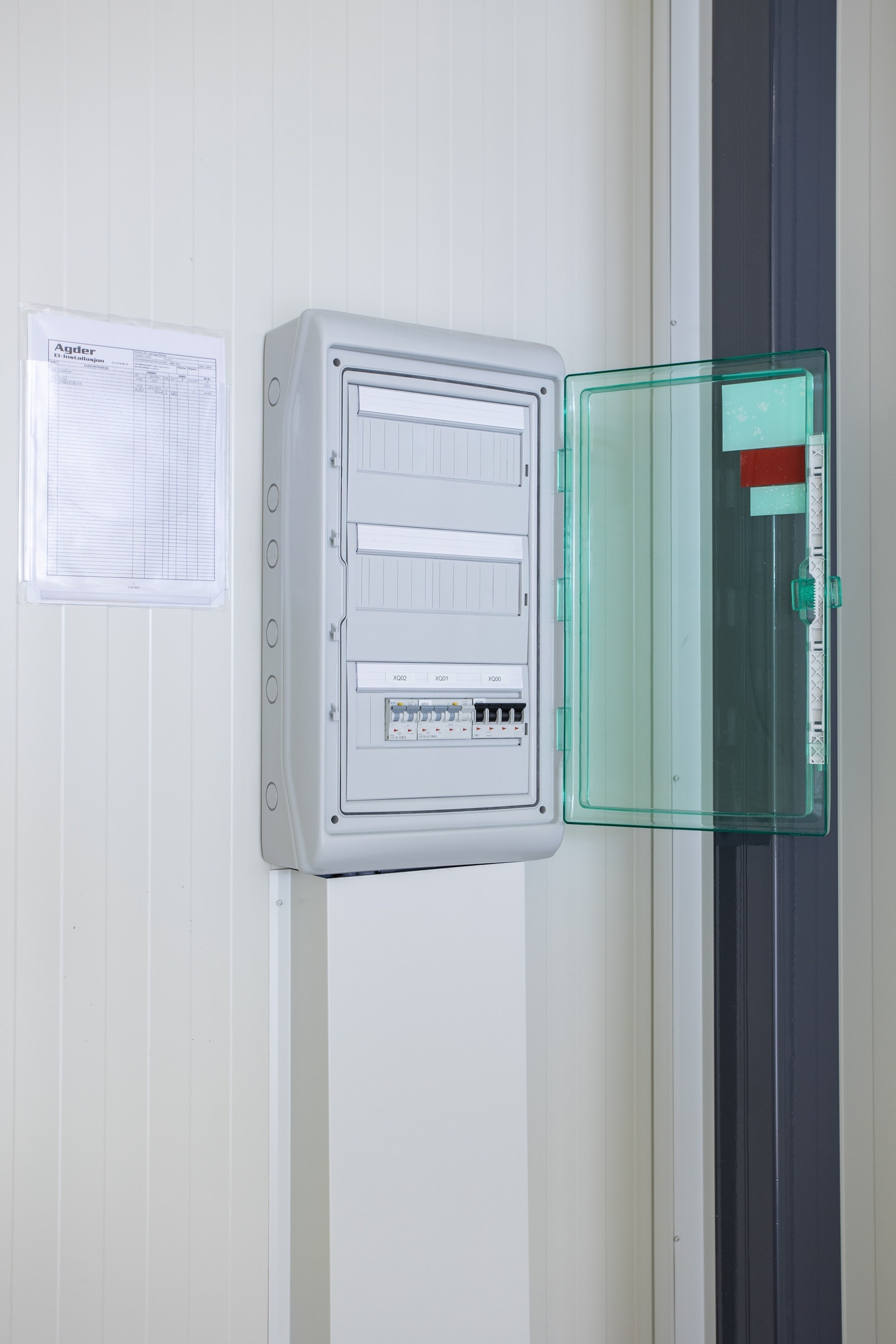 Underfordelingstavle med god kapasitet i hver seksjon. Galleribilde