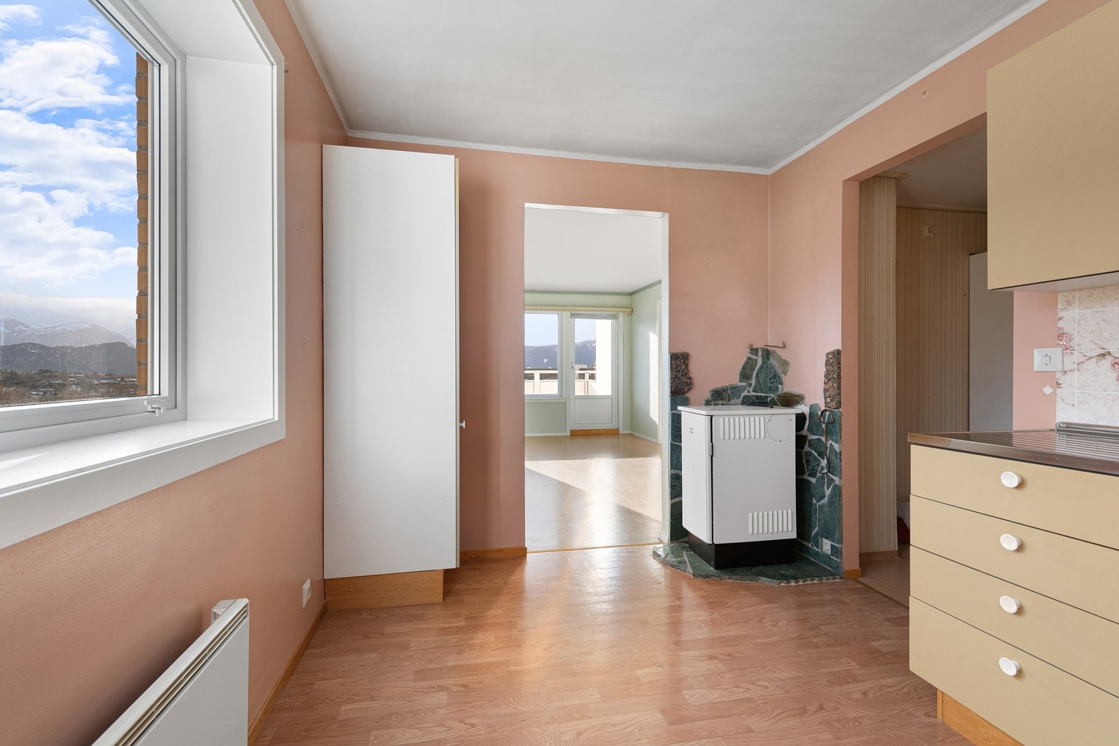 Fra kjøkken mot stue Galleribilde