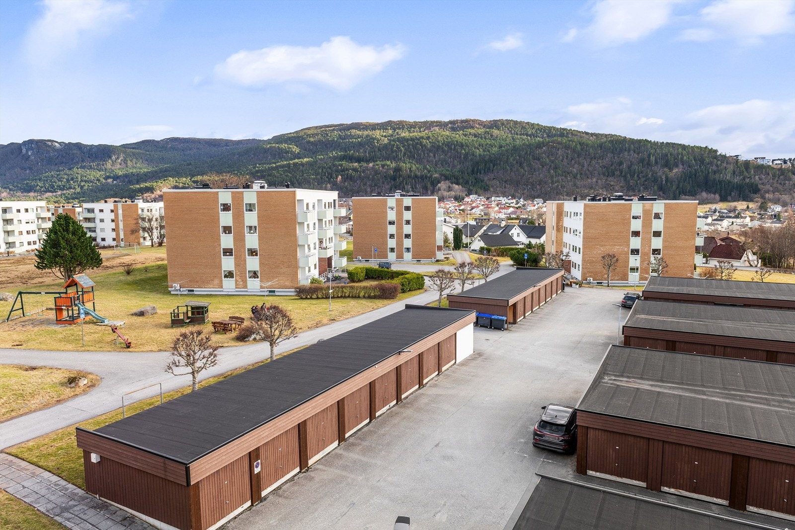 Felles garasjeanlegg tilhørende borettslaget Galleribilde