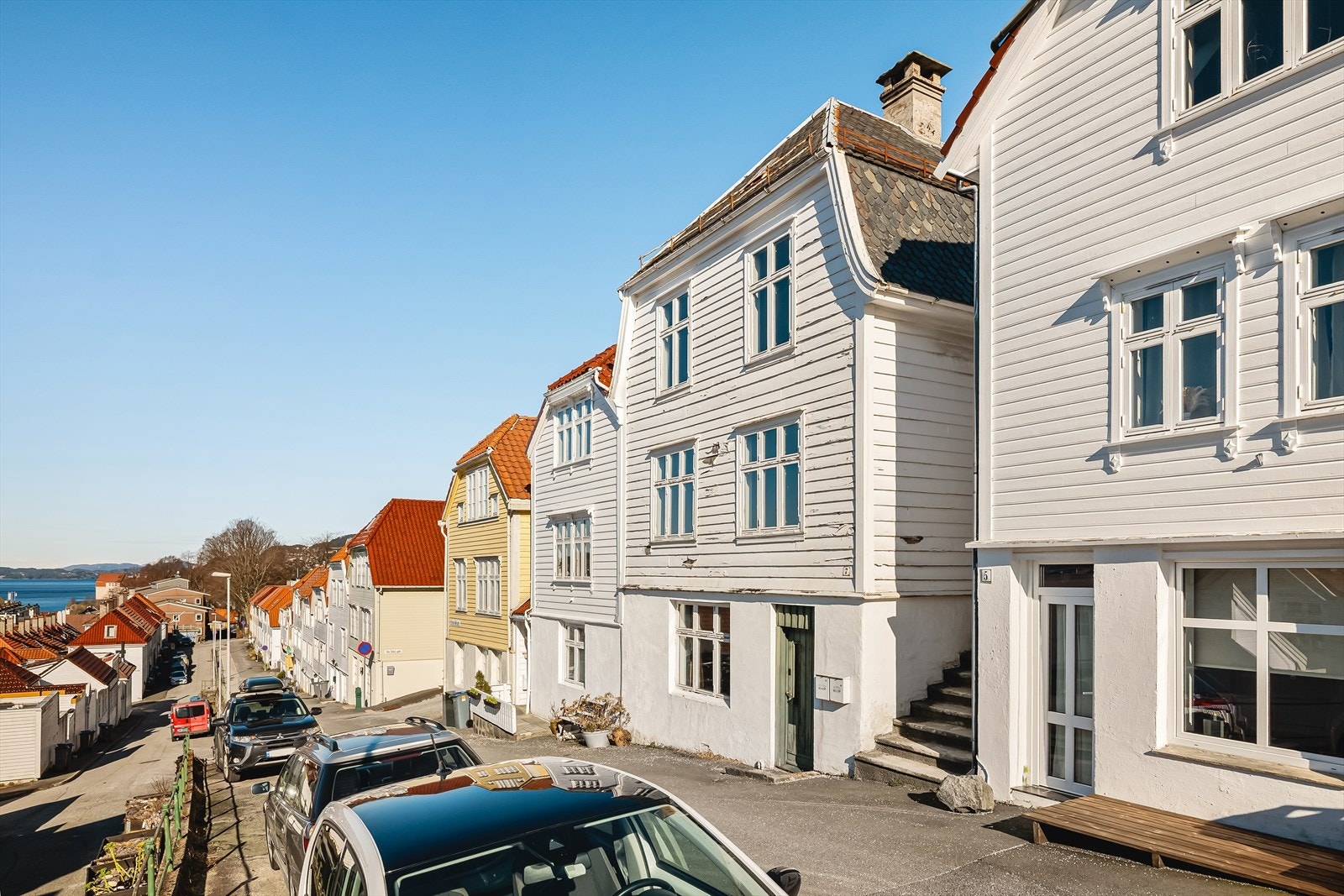 Her har du flott utsikt i flere retninger, blant annet mot Vågen, Bergen sentrum og Laksevåg. Galleribilde