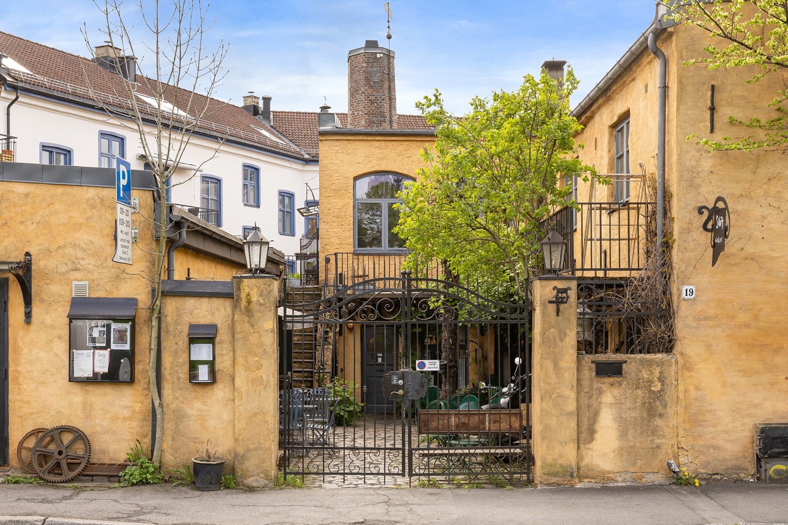 Restaurant Smia galleri er et kjent og yndet spisested på Vålerenga. Galleribilde