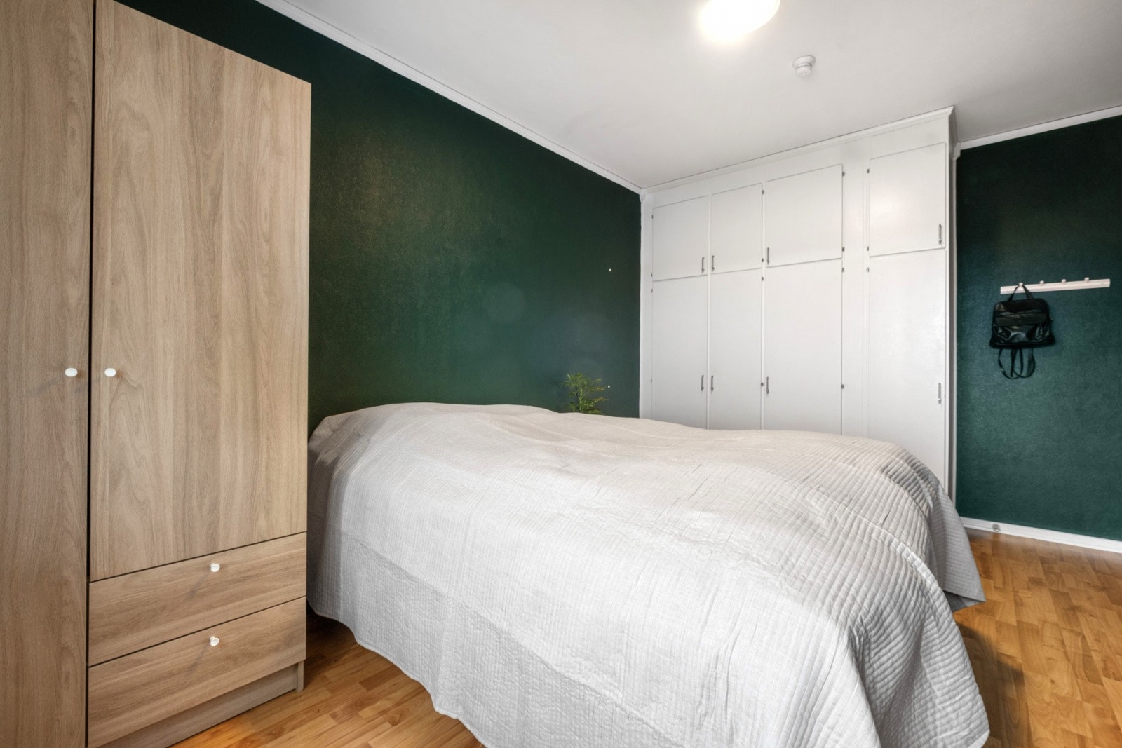 Plass til dobbeltseng og annen møblering Galleribilde