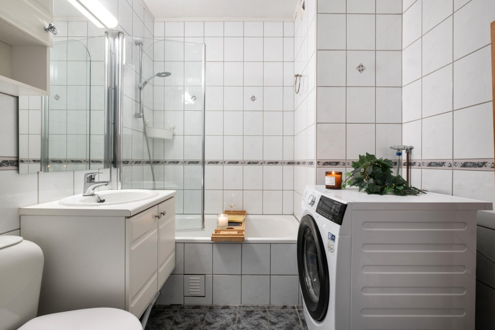 Flislagt bad med varmekabler i gulv Galleribilde