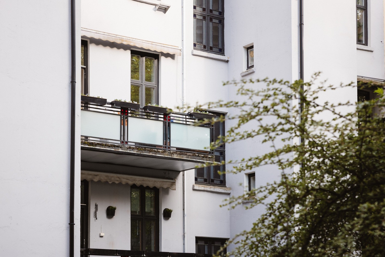 Det er montert markise over balkongen. Galleribilde