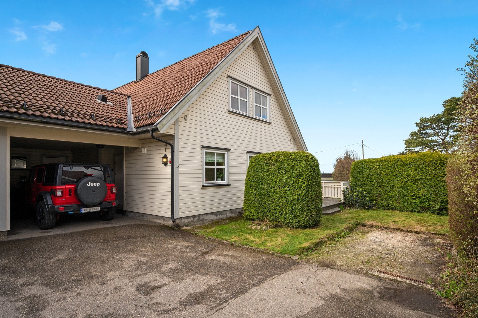 Det medfølger biloppstillingsplass i carport Galleribilde