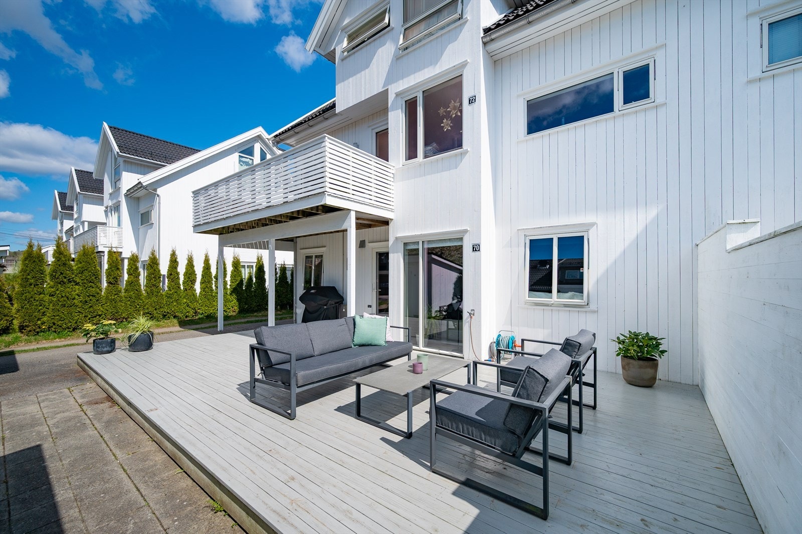 Leiligheten ligger i 1.etg med trappefri adkomst. Stor terrasse utenfor! Galleribilde