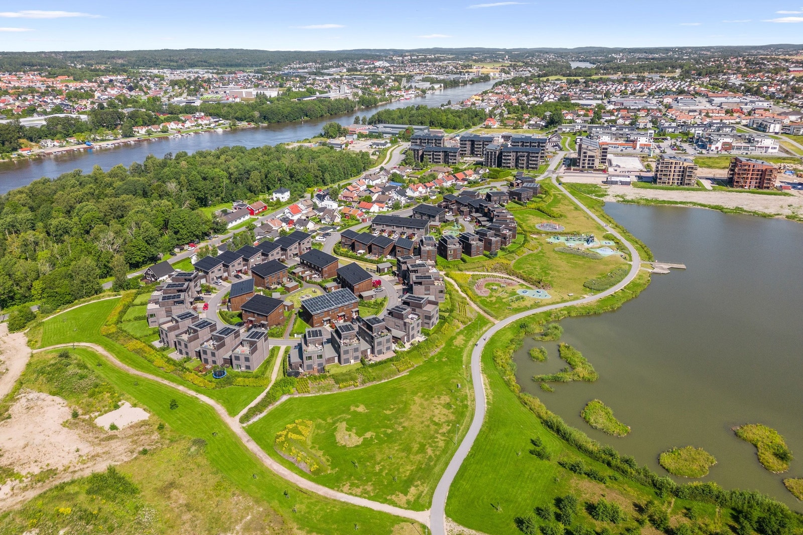 Verksbyen er i stadig utvikling og har blitt det mest attraktive, miljøvennlige og fremtidsrettede bomiljøet i Fredrikstad! Galleribilde