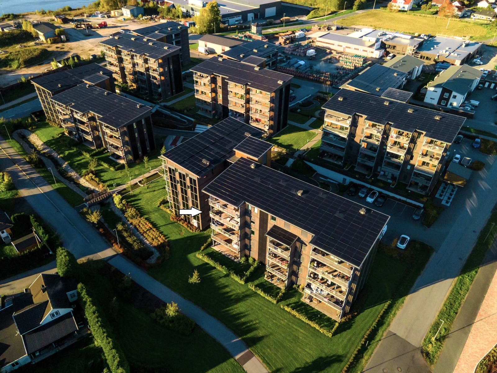 Leilighetens plassering gir privatliv både ute og inne Galleribilde