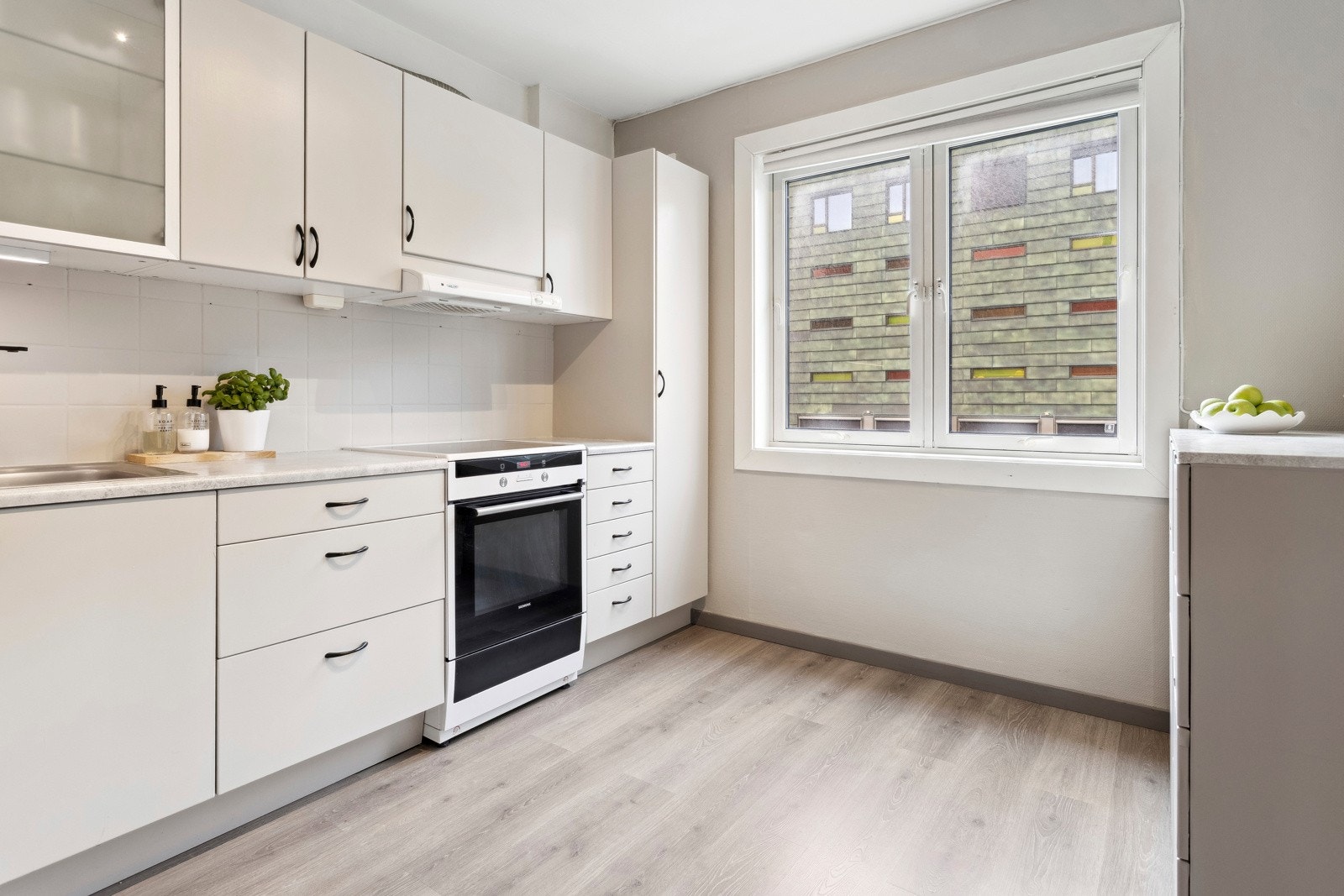 Her kan man også fint få plass til en mindre spisegruppe. Galleribilde