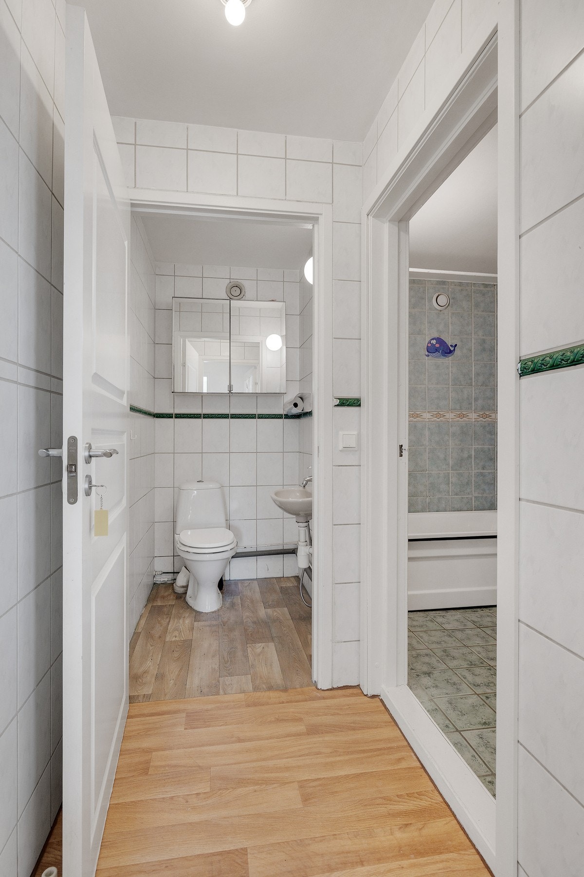 Boligen disponerer separat toalett og bad. Galleribilde