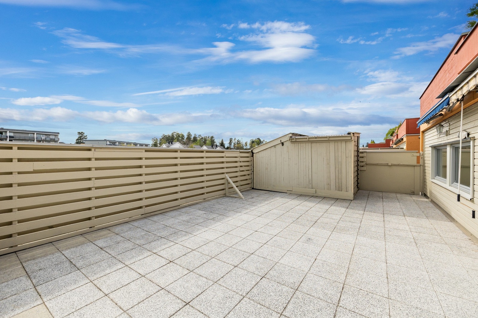 Tilgang til en utvendig bod på ca 5 kvm. Galleribilde