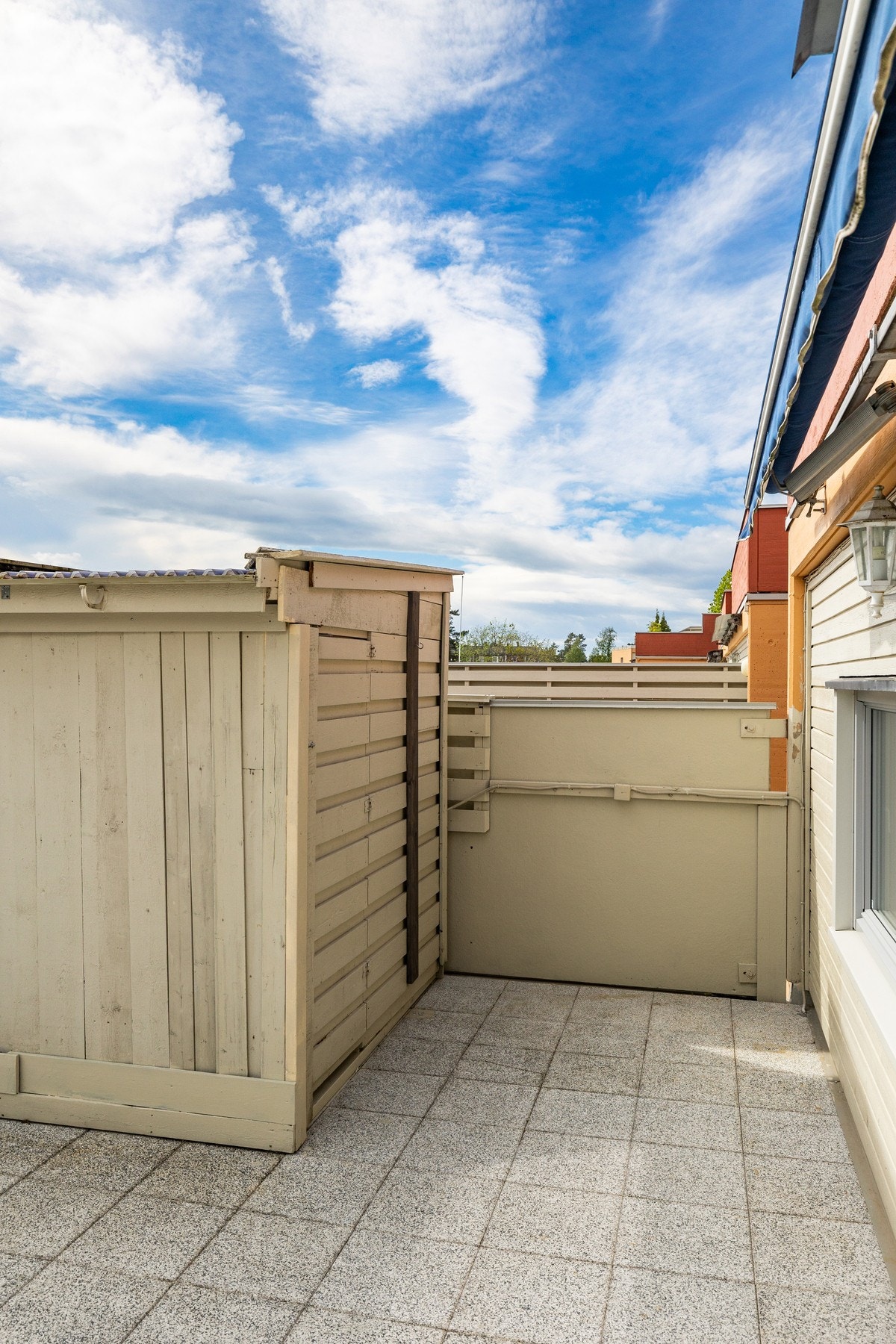 Utvendig bod. Galleribilde