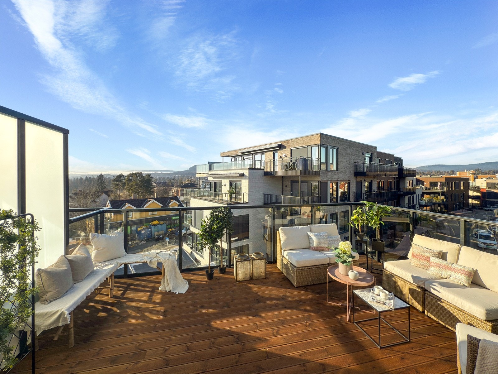 En helt ny og eksklusiv 3-roms leilighet med 20 kvm balkong. Galleribilde