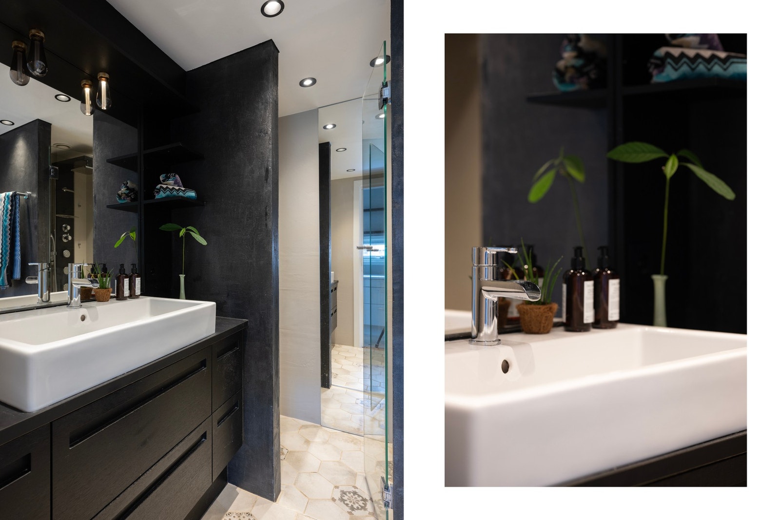 Den moderne baderomsinnredningen består av gulvstående servantskap og flott, vegghengt speil med overbelysning. Galleribilde