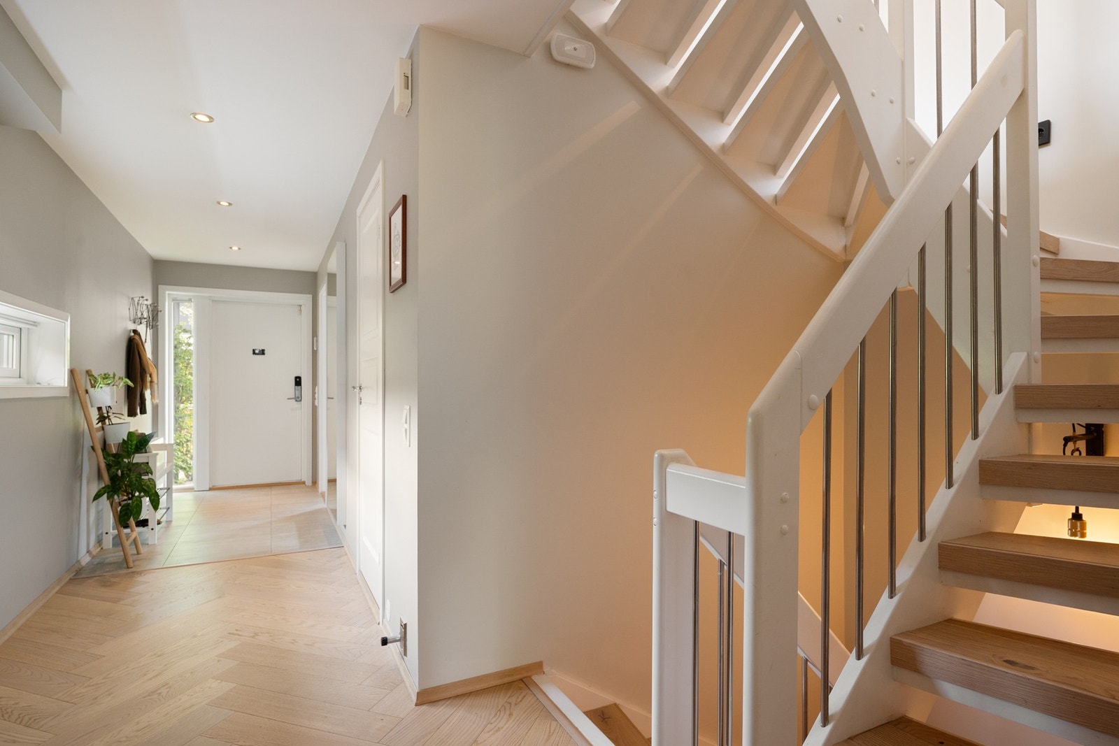 Boligen har en innbydende entré. Galleribilde