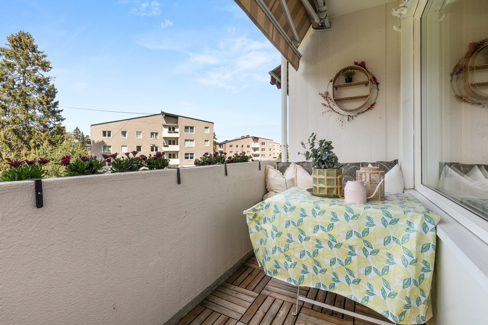 Her kan du nyte solfylte dager på leilighetens vestvendte balkong på 4kvm. Galleribilde