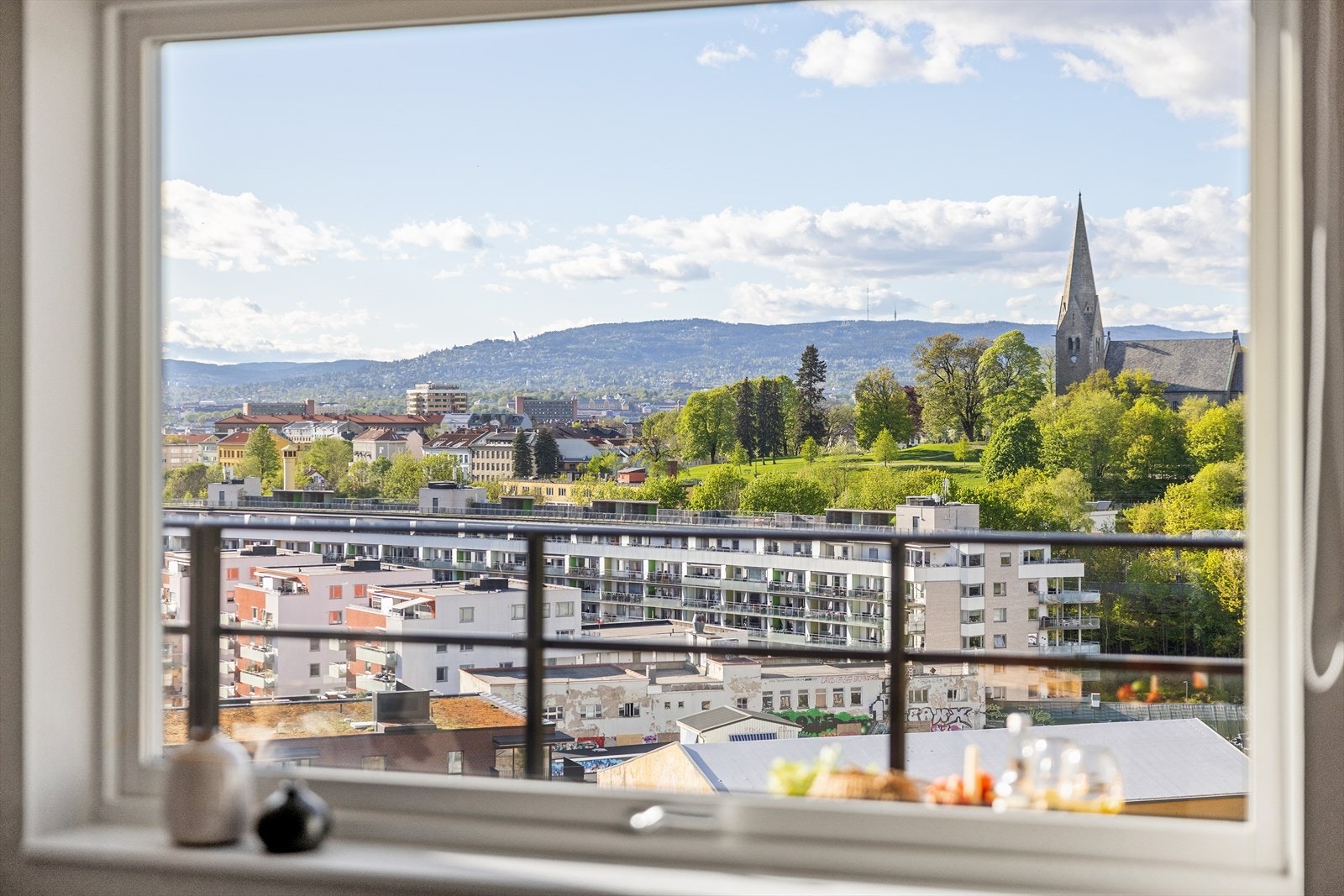 Flott utsikt fra hovedsoverommet. Galleribilde