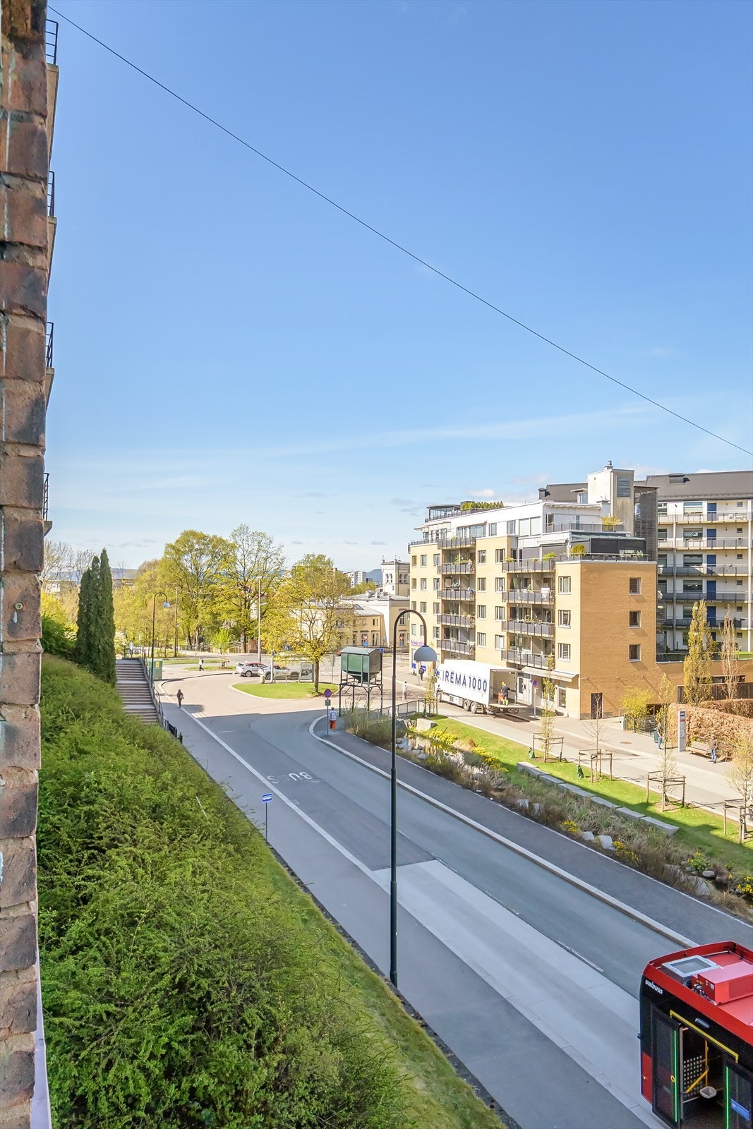 Med et godt utbygd kollektivtilbud via buss og T-bane, er det enkelt å komme seg rundt Galleribilde