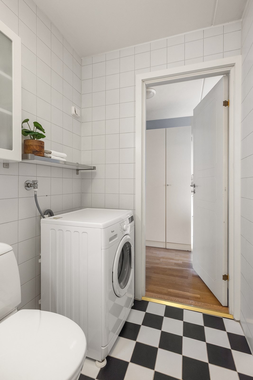 Det er opplegg for vaskemaskin. Galleribilde