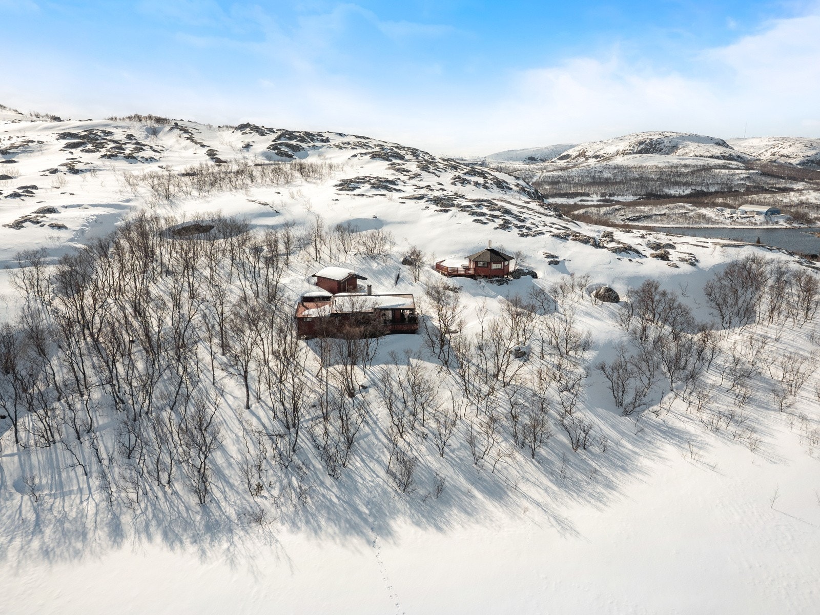 Velkommen til Renøysundveien 672 - presentert av Advokatfirmaet Herstad AS! Galleribilde