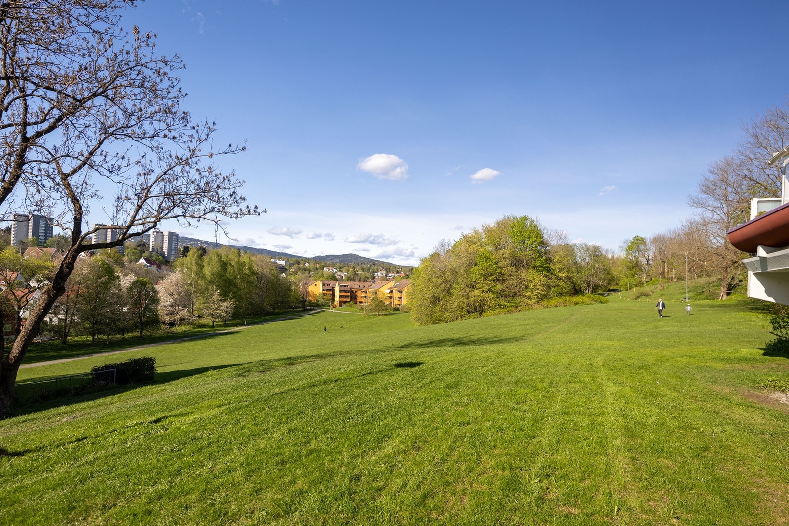 Borettslaget har store flotte felles uteområder. Galleribilde