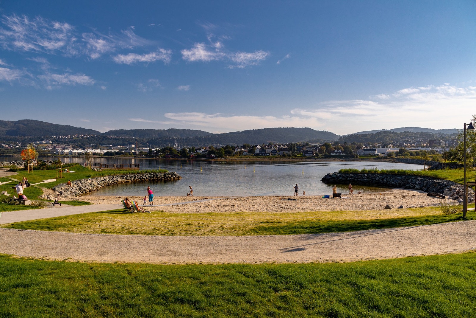 Grillstad badeplass er en flott badestrand, og ligger kun ca. 200m unna. Galleribilde