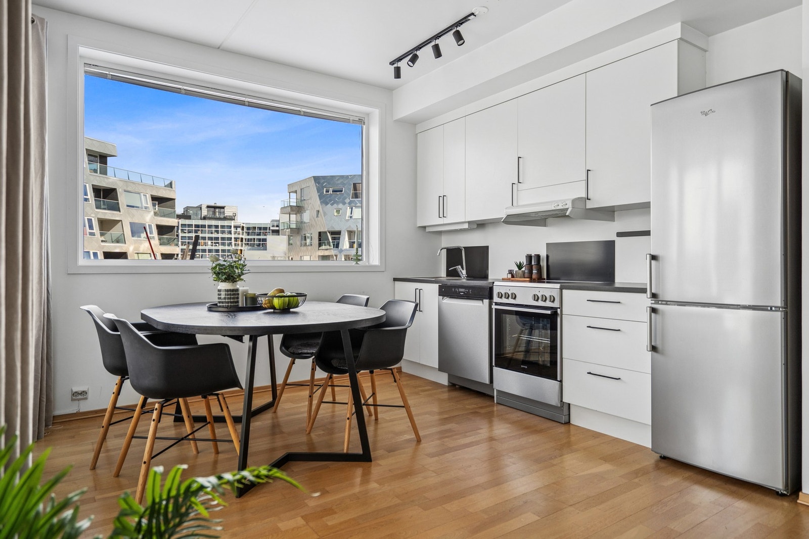 God plass til spisebord Galleribilde