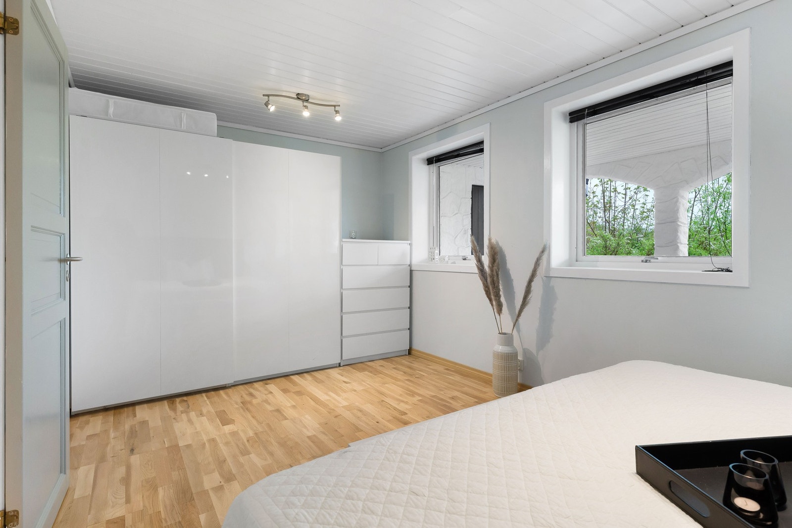 Trenger en ikke alle selv, passer et av soverommene utmerket som gjesterom eller kontor. Galleribilde