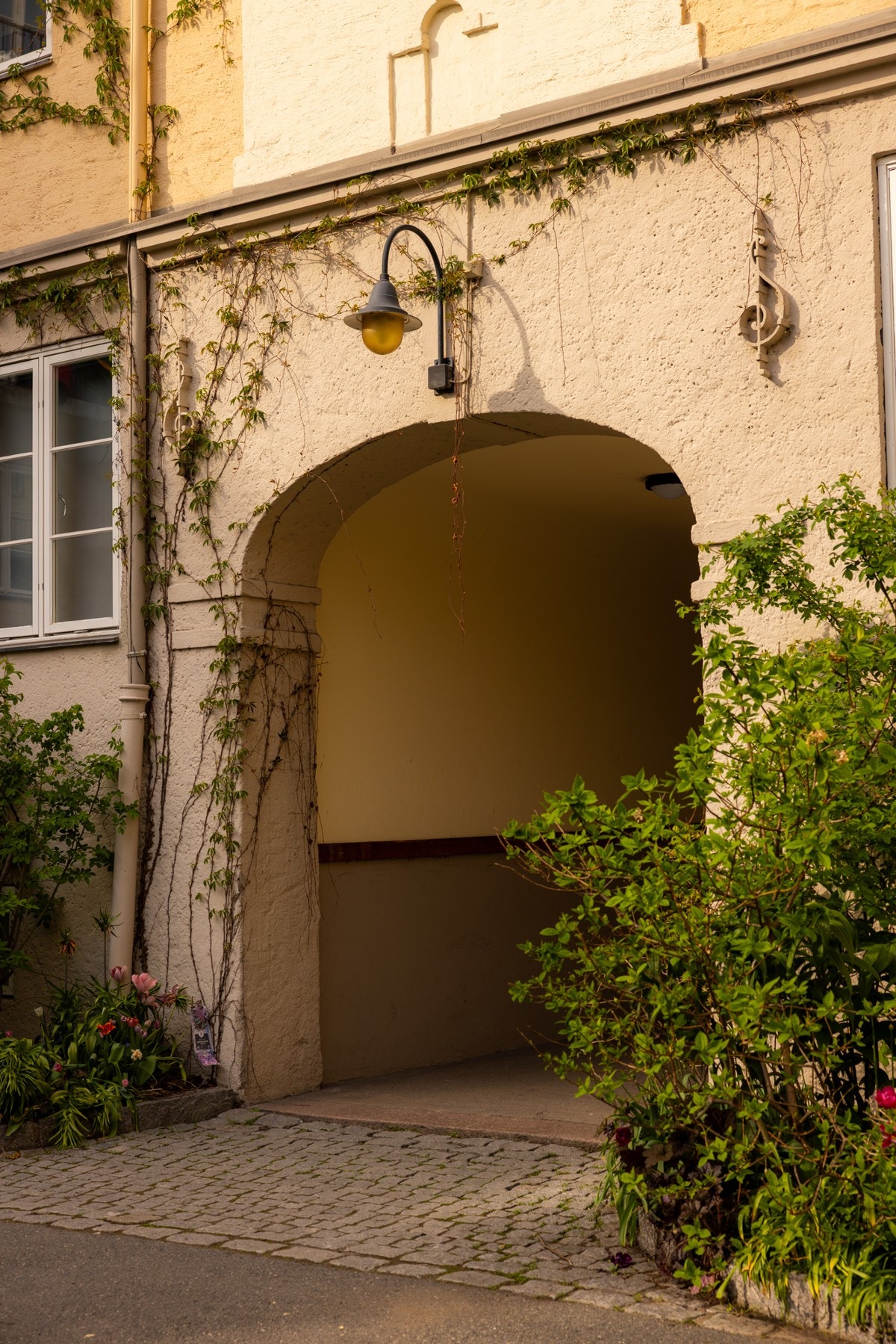 På Torshov lever du i grønne omgivelser, men med alt du trenger av butikker, cafeer, barer og parker rett i nærheten. Galleribilde