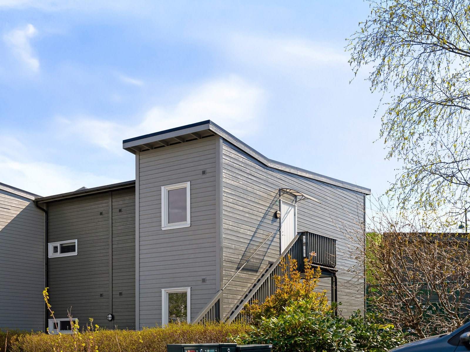 Leiligheten ligger fint til på enden i 2.etasje Galleribilde