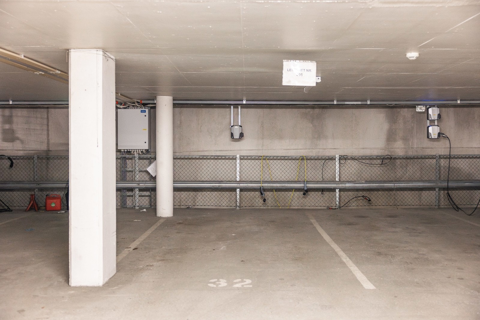 Fast garasjeplass nr: 32 med ladepunkt for El-bil. Galleribilde