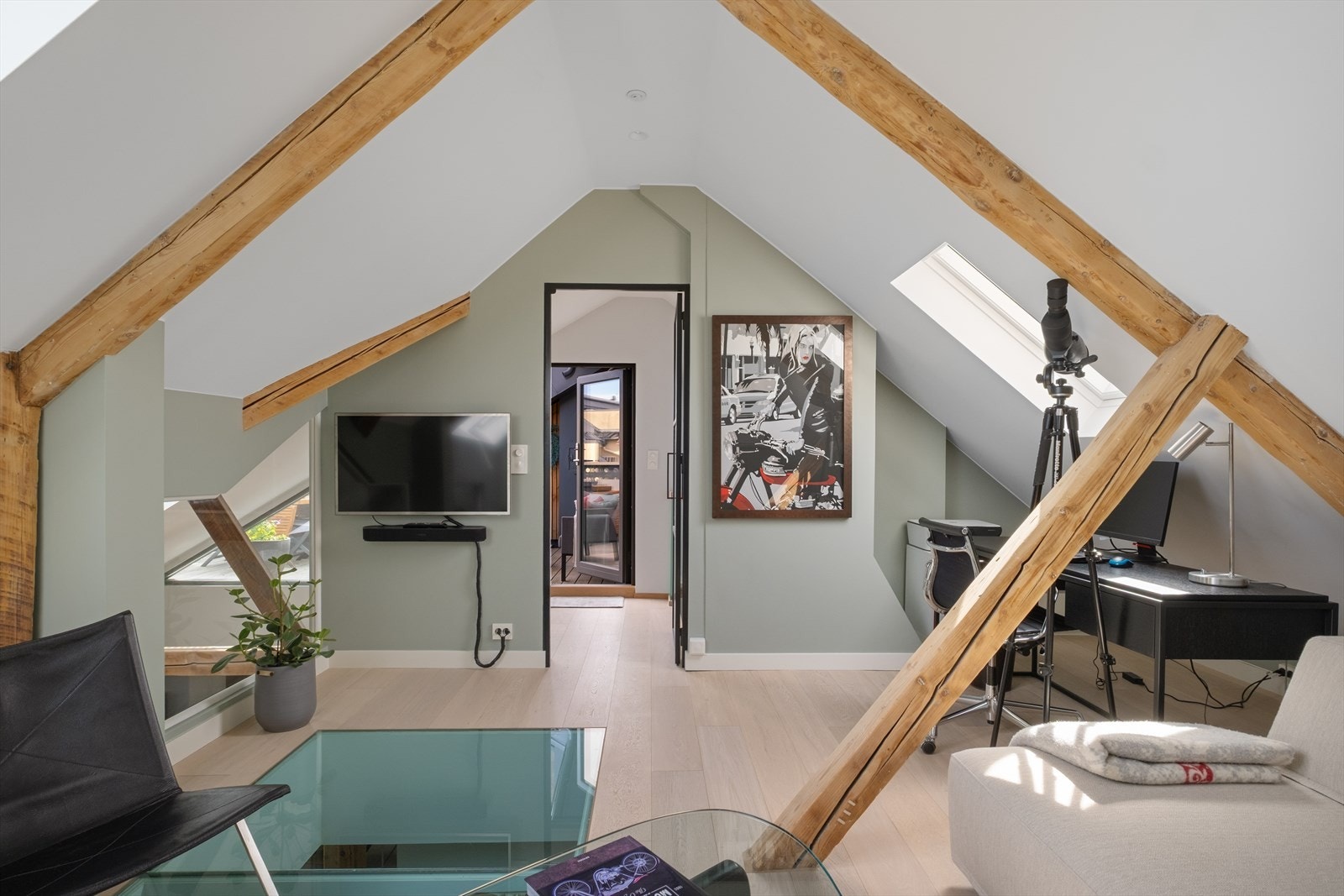 Rommet benyttes i dag som hjemmekontor. Galleribilde