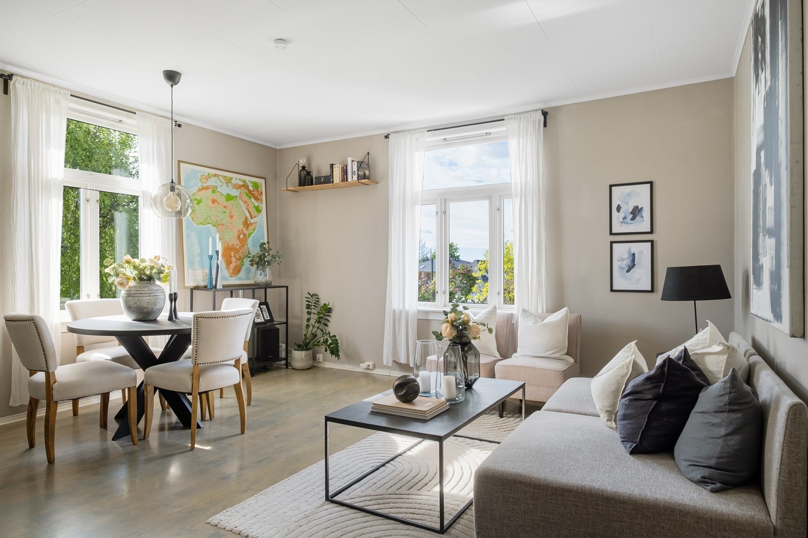Velkommen til Lilleakerveien 40 - presentert av Fridtjof Schmidt og Eystein Næss i Nordvik! Galleribilde