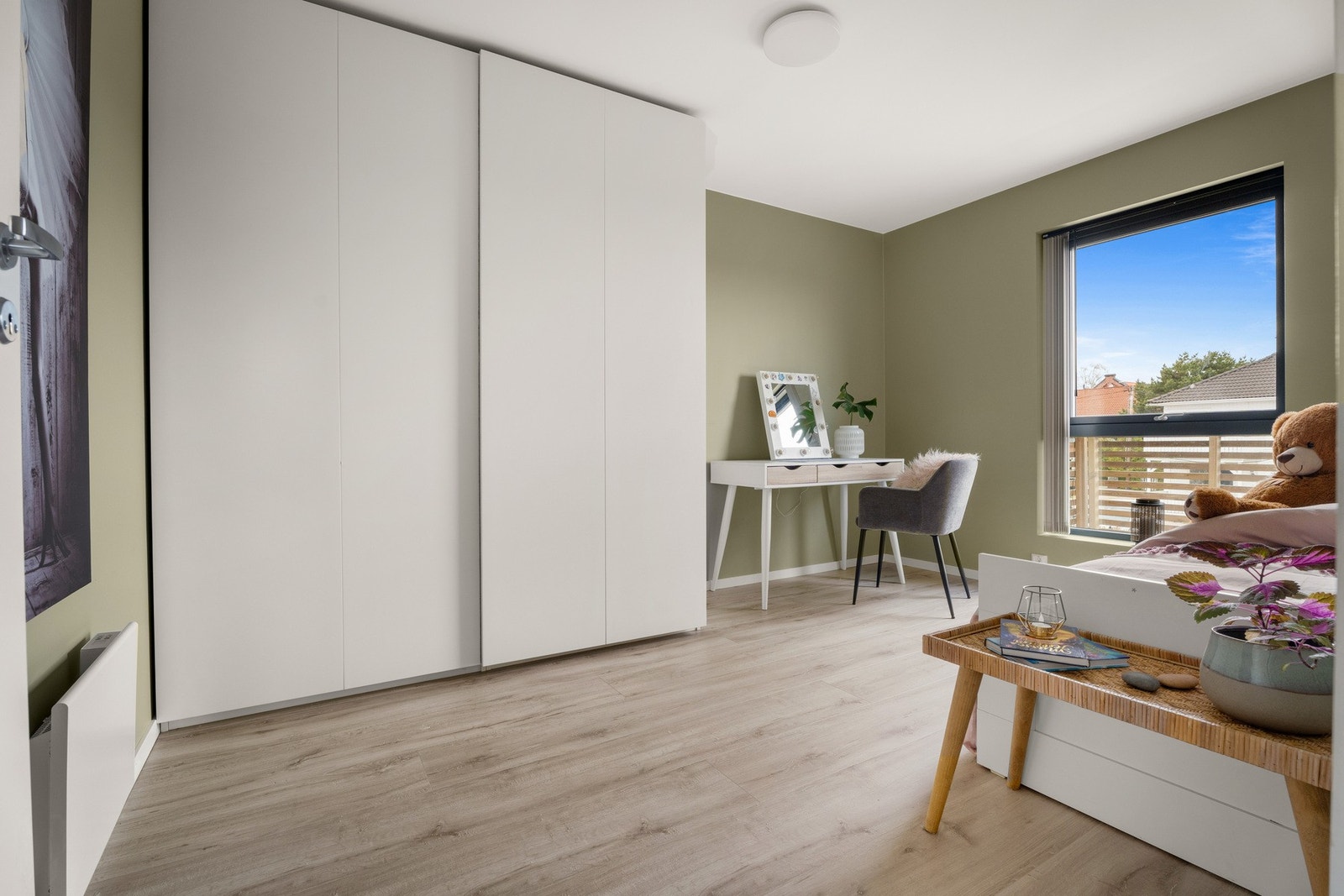 Soverom 2 og 3 har god størrelse og fleksible møbleringsmuligheter. Galleribilde