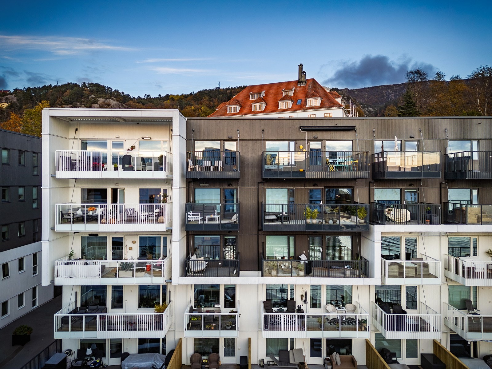 Her ser man fordelen av skjerming mot naboer. Galleribilde