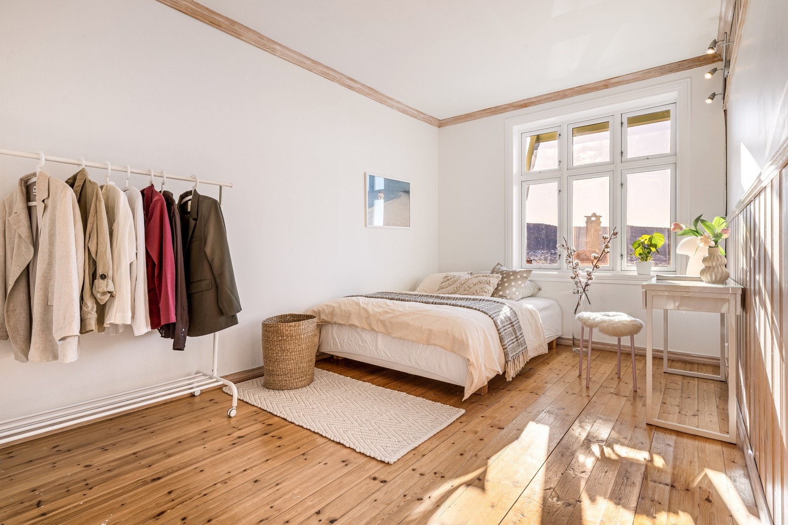 - Soverom nr. 2 holder også god størrelse med plass til ønsket møblement - Galleribilde