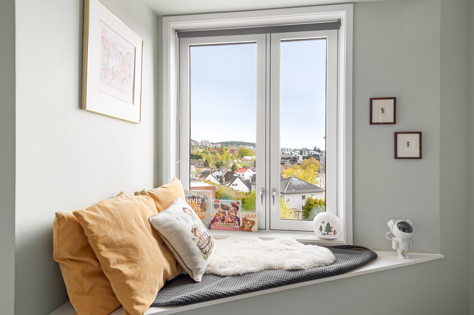 Hyggelig lesekrok med utsikt. Galleribilde
