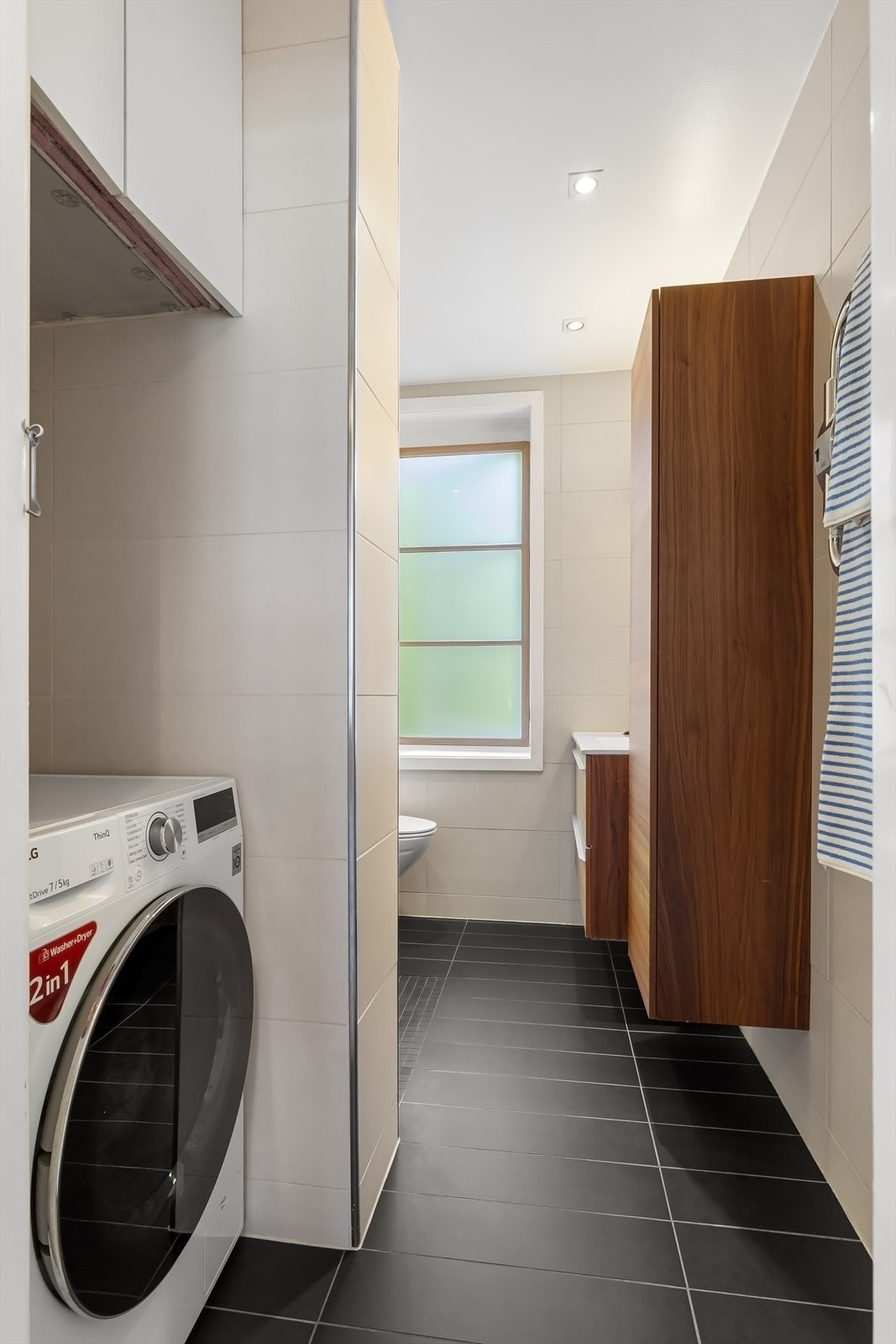 Opplegg for vaskemaskin. Galleribilde